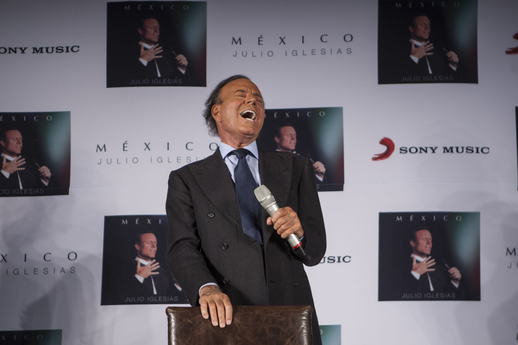 Julio Iglesias